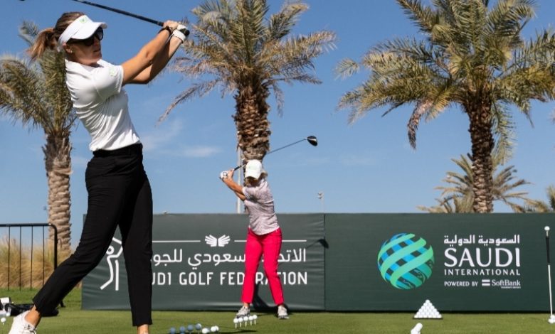 Photo of النجمتان الانجليزيتان هول وهال تشاركان في بطولة السعودية النسائية الدولية للجولف