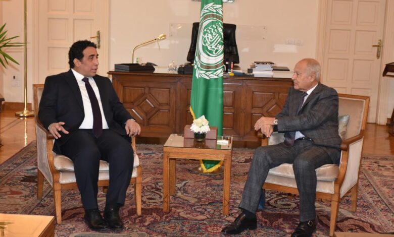 Photo of الأمين العام لجامعة الدول العربية يستقبل رئيس المجلس الرئاسي