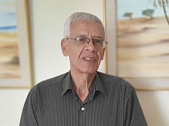 Photo of رحيل أستاذ الفلسفة الدكتور نجيب الحصادي… ليبيا تفقد علماً بارزاً في الفكر والفلسفة